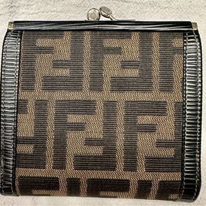 Vintage Fendi Zucca bi-fold kisslock wallet.